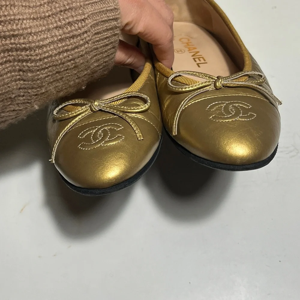 CHANEL Metallic Gold Flats with Bow